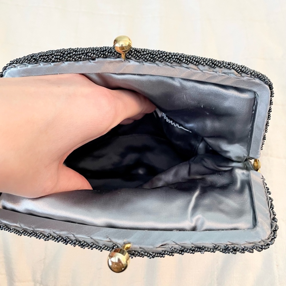 Vintage Charcoal Beaded Silk Kisslock Clutch - Picture 5 of 7